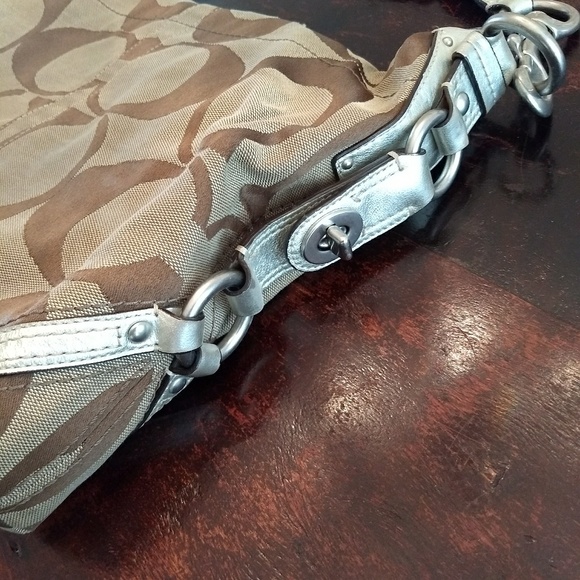 Coach Hobo - Picture 3 of 5